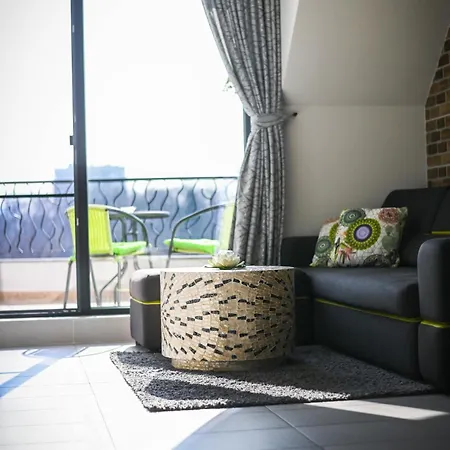 Apartment Cloud 6 -top Center,360° View,free Private Parking