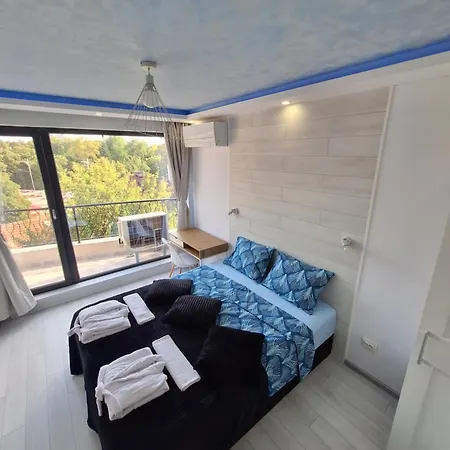 Apartment Cloud 6 -top Center,360° View,free Private Parking